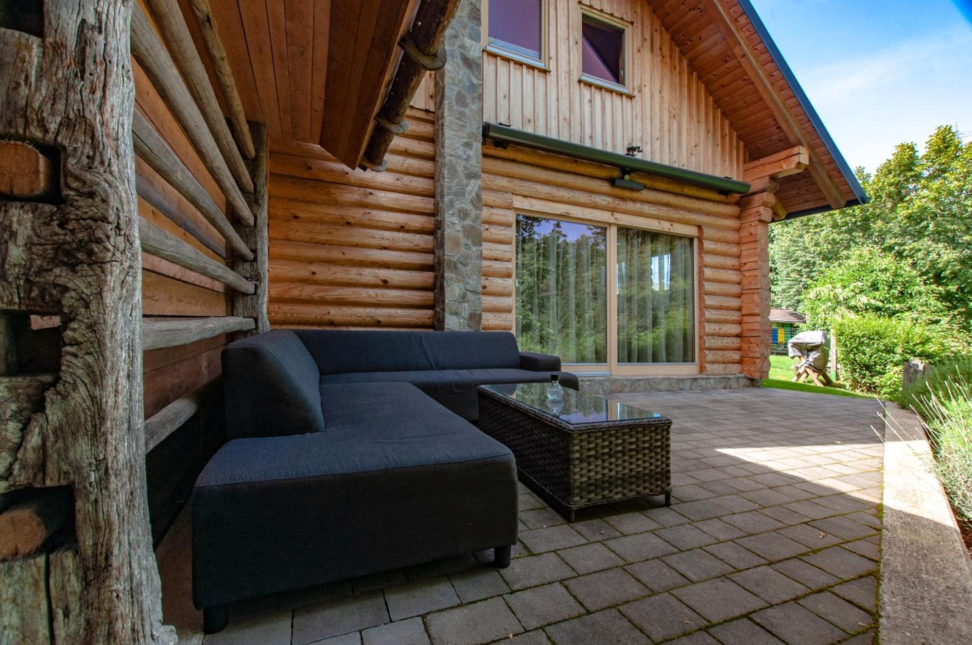 Log House Natura Radovljica Esterno foto